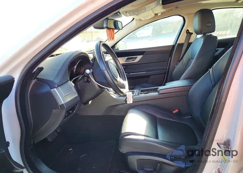 2016 Jaguar Xf Premium из США, поврежденный, VIN SAJBJ4BV6GCY21121